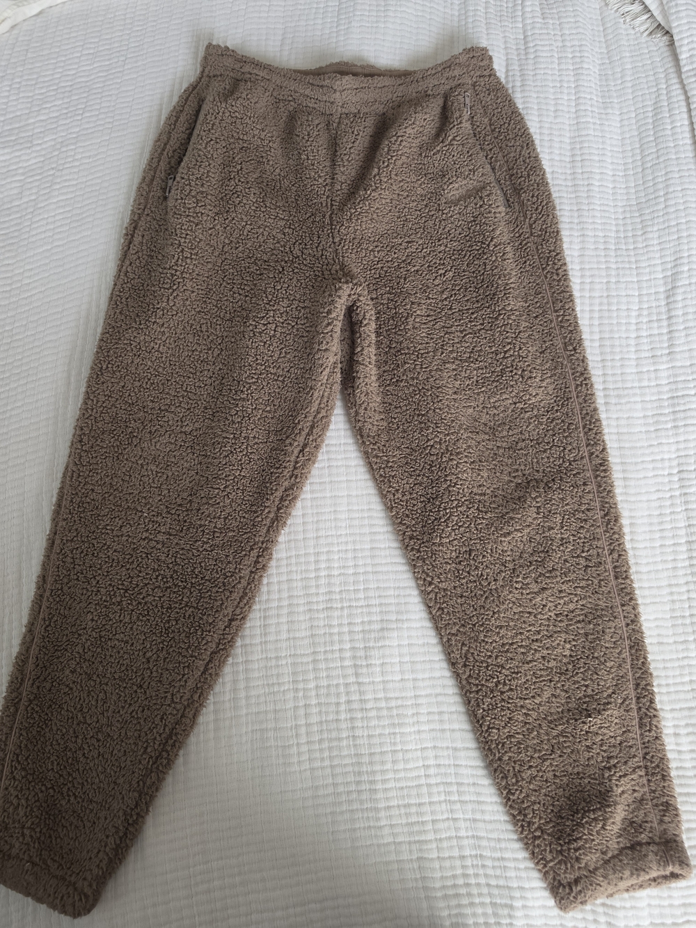 SKIMS Sherpa Joggers in Taupe Brown